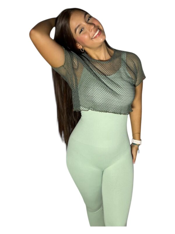 Enterizo + Blusa Tipo Malla